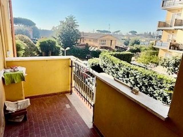 Appartamento in vendita di 85 m² in Via Cassia, 1602