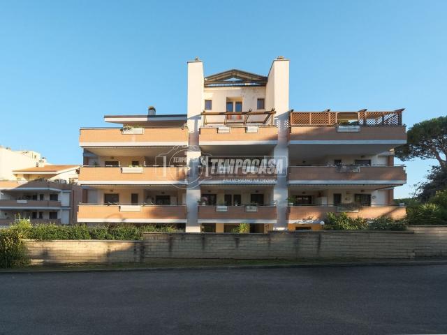 Appartamento in vendita di 85 m² in Via Cassia, 1716