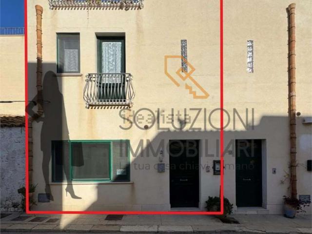 Appartamento in vendita di 85 m² in Via Cavour, 9