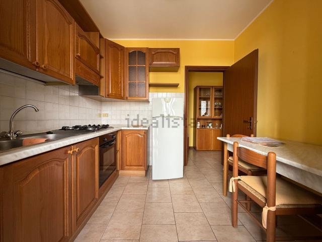 Appartamento in vendita di 85 m² in Via Cesare Battisti, 4