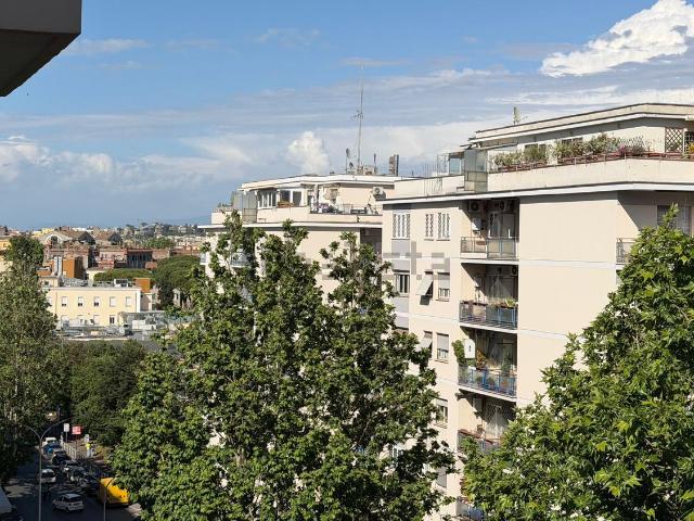 Appartamento in vendita di 85 m² in Via Cipro