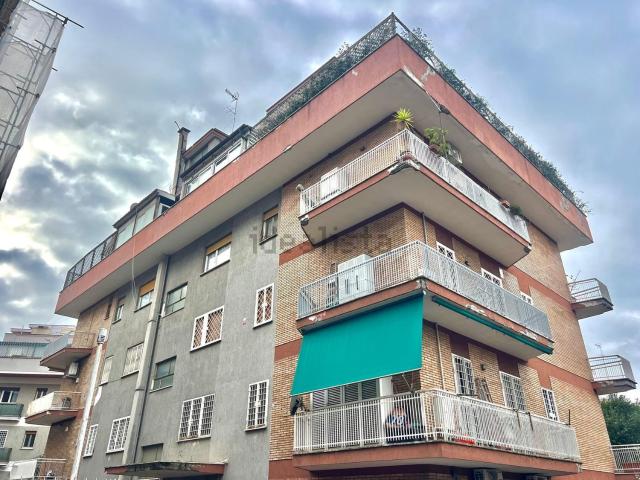 Appartamento in vendita di 85 m² in Via Cogoleto