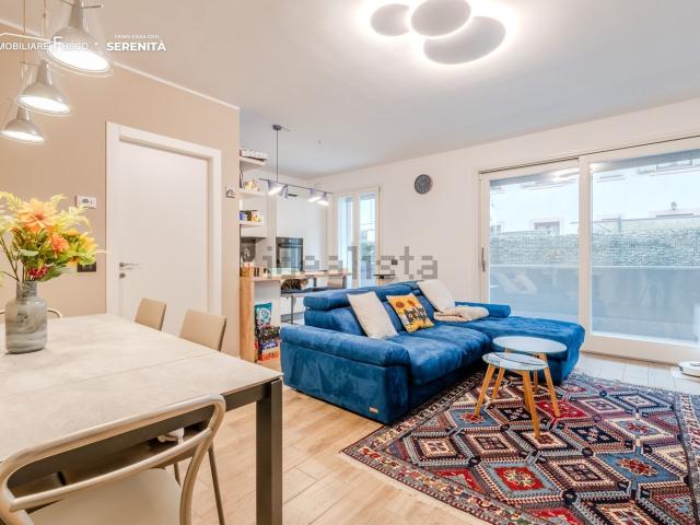 Appartamento in vendita di 85 m² in Via Costituzione, 1