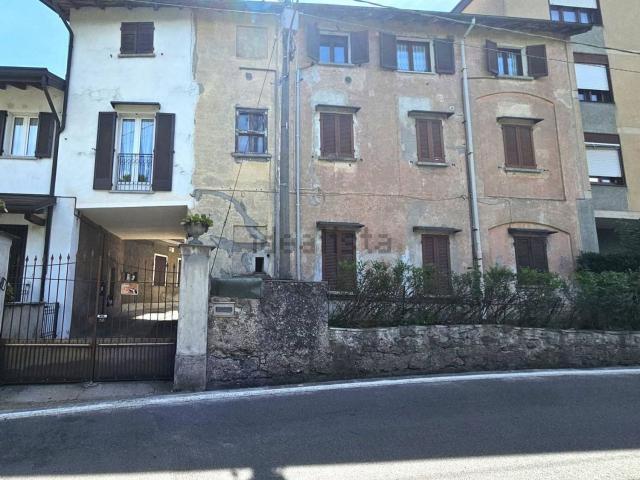 Appartamento in vendita di 85 m² in Via Dante Alighieri