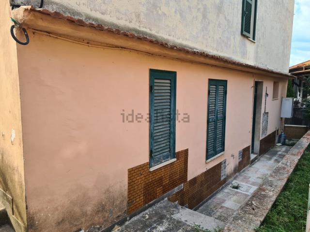 Appartamento in vendita di 85 m² in Via dei Conti Gentili, 6