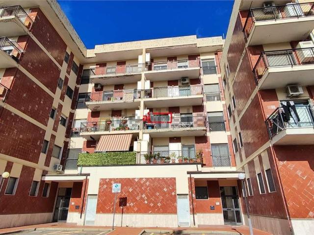 Appartamento in vendita di 85 m² in Via dei Conti Ruffo, 40
