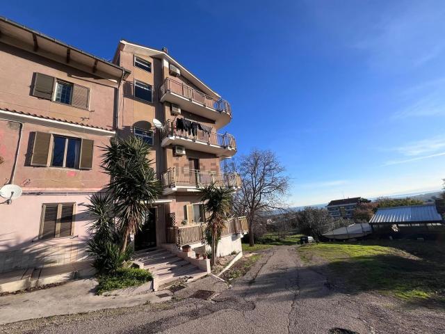 Appartamento in vendita di 85 m² in Via dei Ciliegi, 21