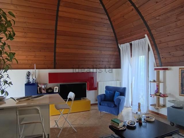Appartamento in vendita di 85 m² in Via dei Poggi, 23