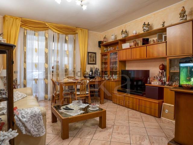 Appartamento in vendita di 85 m² in Via dei Pini, 6