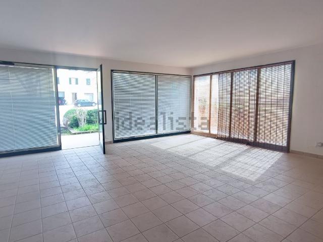 Appartamento in vendita di 85 m² in Via del Lavoro
