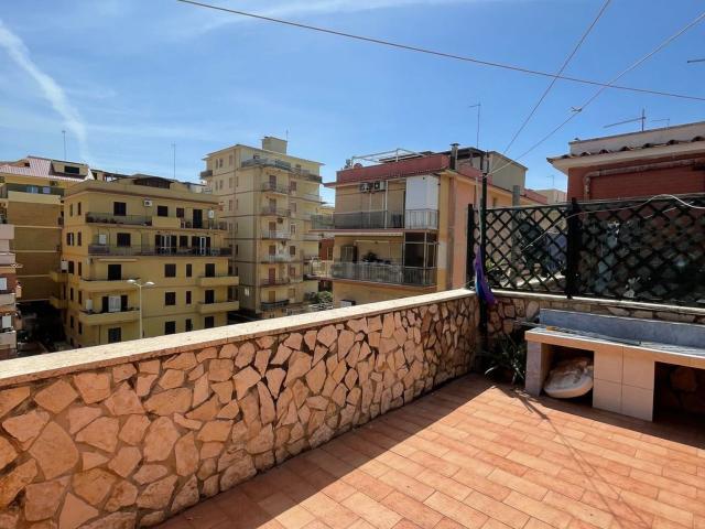 Appartamento in vendita di 85 m² in Via del Mare, 37