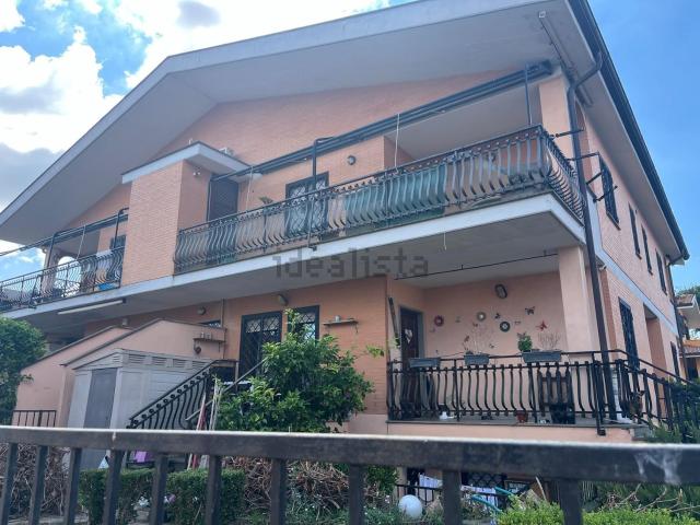 Appartamento in vendita di 85 m² in Via dell&apos Albareto