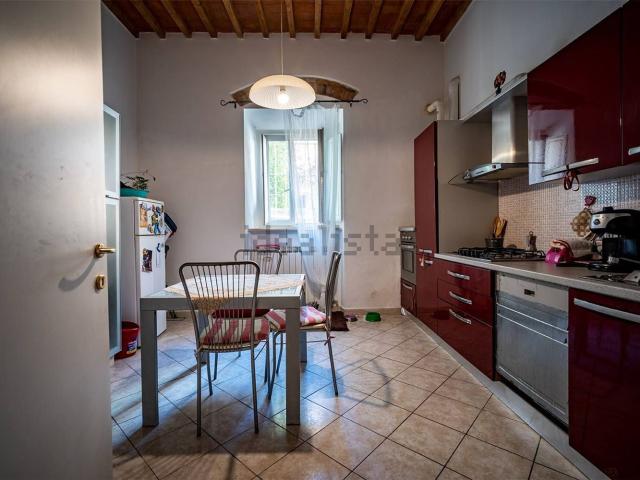 Appartamento in vendita di 85 m² in Via della Bassata, 5
