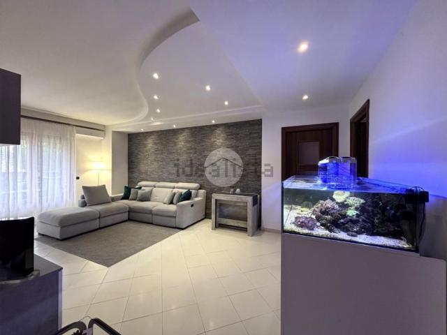 Appartamento in vendita di 85 m² in Via della Cooperazione, 40
