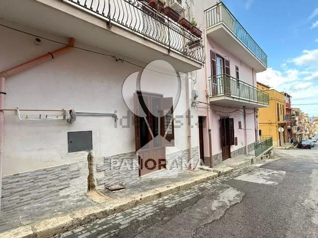 Appartamento in vendita di 85 m² in Via della Regione, 61