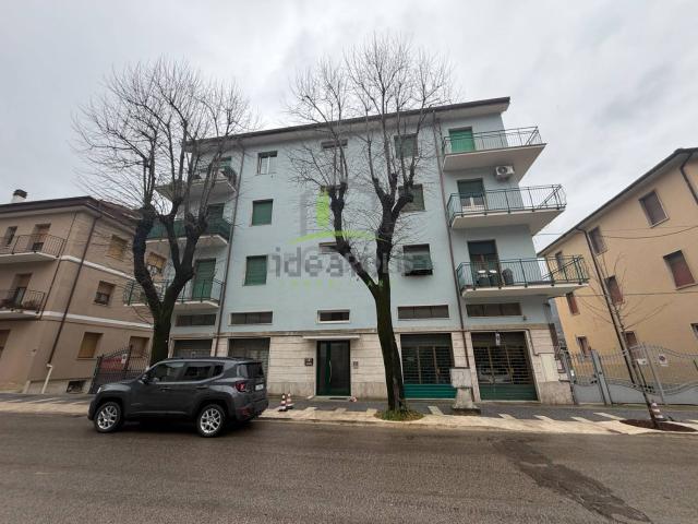 Appartamento in vendita di 85 m² in Via delle Zeppelle, 75