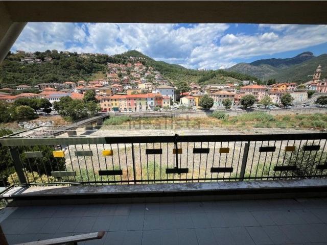 Appartamento in vendita di 85 m² in Via delle Pesche