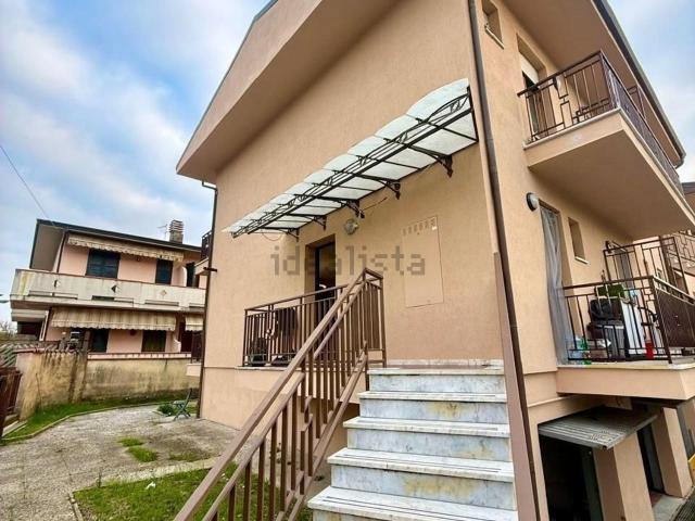 Appartamento in vendita di 85 m² in Via delle Pinete, 296