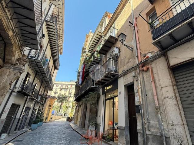 Appartamento in vendita di 85 m² in Via Divisi, 19