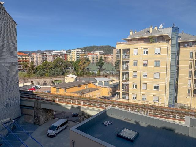 Appartamento in vendita di 85 m² in Via Domenico Buscaglia