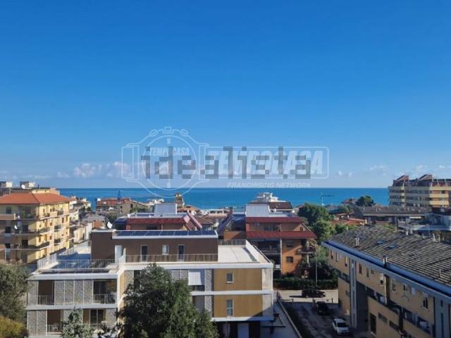 Appartamento in vendita di 85 m² in Via Donato Bramante, 2