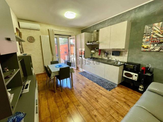 Appartamento in vendita di 85 m² in Via Edmondo de Amicis, 8