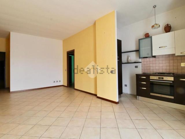 Appartamento in vendita di 85 m² in Via Emilia All&apos Ospizio, 68