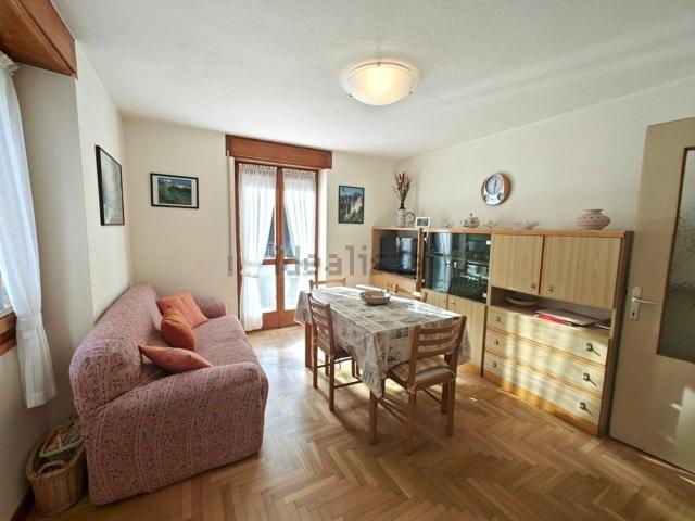 Appartamento in vendita di 85 m² in Via Ezio Vanoni, 56