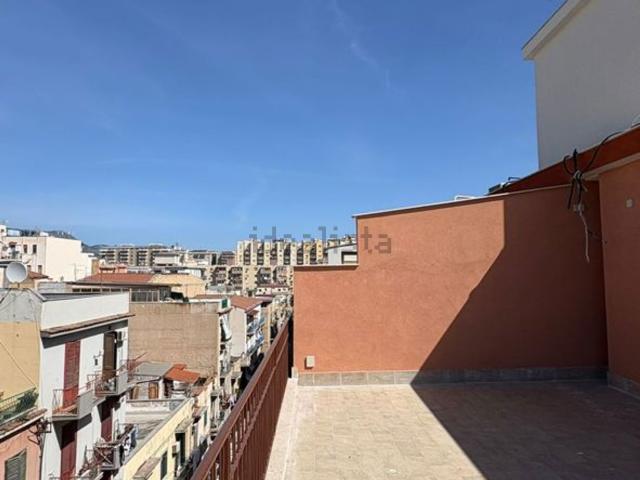 Appartamento in vendita di 85 m² in Via Filippo de Lignamine, 7