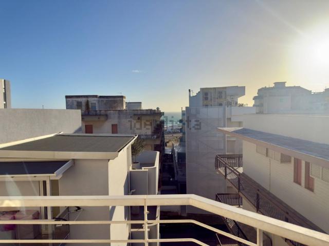 Appartamento in vendita di 85 m² in Via Francesco Petrarca, 11