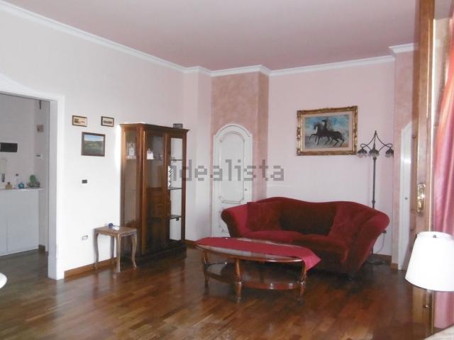 Appartamento in vendita di 85 m² in Via Francesco Petrarca, 31