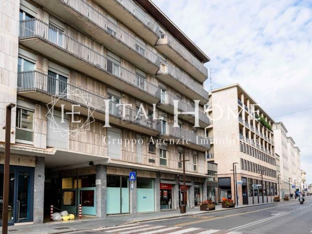 Appartamento in vendita di 85 m² in Via G. Tiraboschi, 55