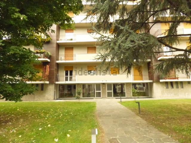 Appartamento in vendita di 90 m² in Via Generale Fara, 11