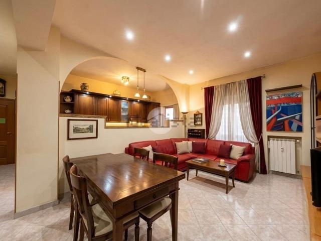 Appartamento in vendita di 85 m² in Via Giovanni Angelini