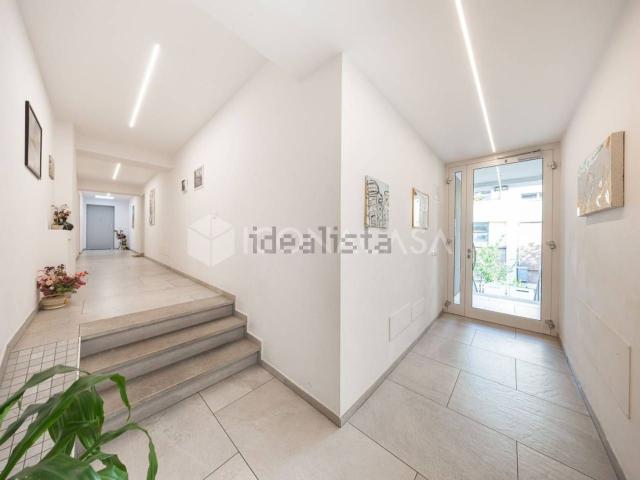 Appartamento in vendita di 85 m² in Via Giovanni Segantini, 32