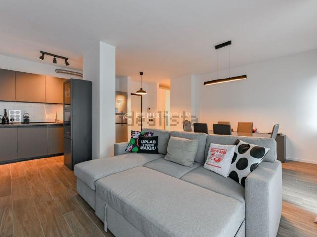 Appartamento in vendita di 85 m² in Via Giosuè Carducci, 35