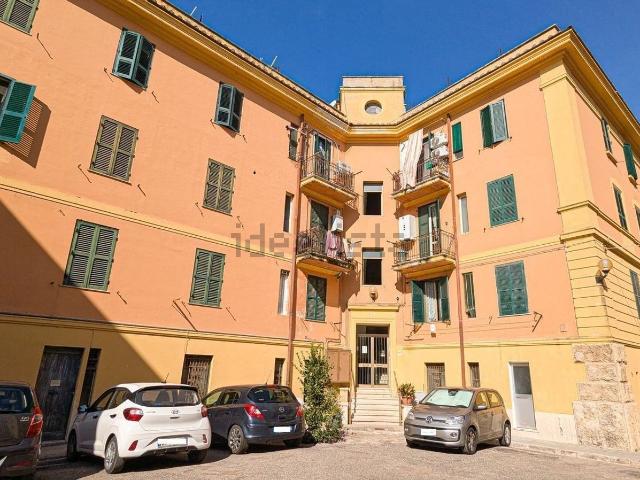 Appartamento in vendita di 85 m² in Via Giosuè Carducci