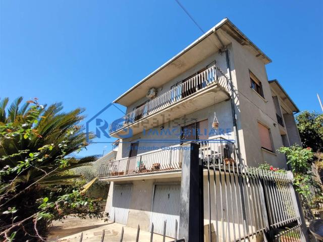 Appartamento in vendita di 85 m² in Via Giacomo Matteotti