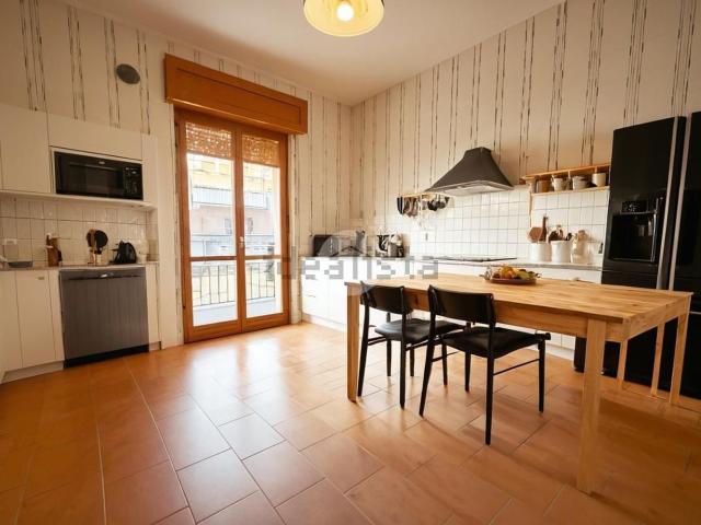 Appartamento in vendita di 85 m² in Via Giappone, 11
