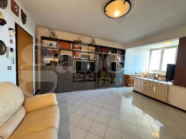 Appartamento in vendita di 85 m² in Via Giuseppe Dozza