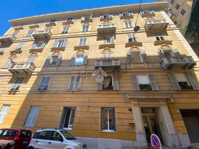 Appartamento in vendita di 85 m² in Via Giuseppe Ferrari