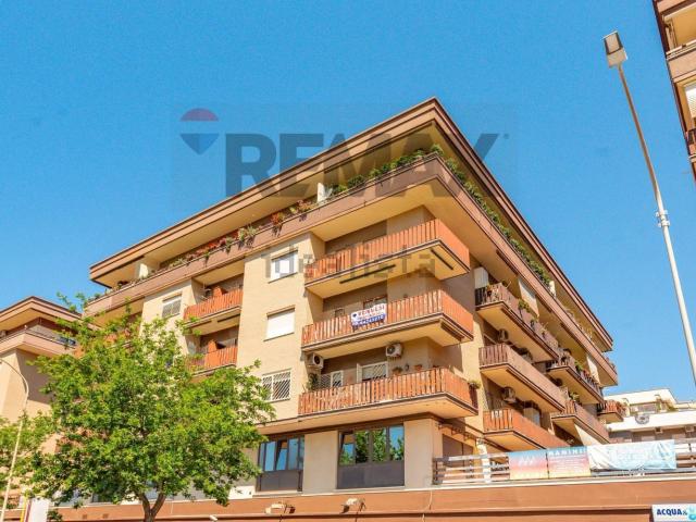 Appartamento in vendita di 85 m² in Via Isole del Capo Verde, 316