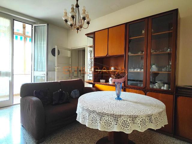 Appartamento in vendita di 85 m² in Via Ippolito Nievo, 11