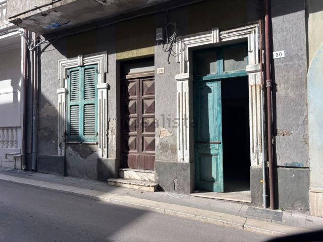 Appartamento in vendita di 85 m² in Via IV Novembre