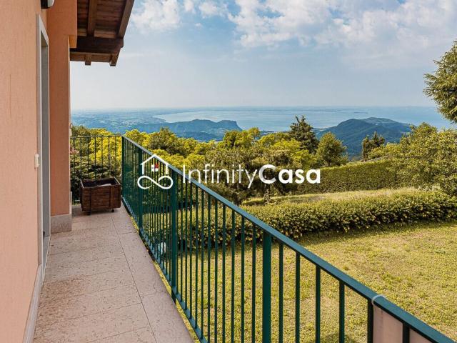 Appartamento in vendita di 85 m² in Via Leopoldina Naudet, 8