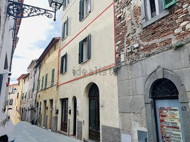 Appartamento in vendita di 85 m² in Via Licurgo Bardelloni