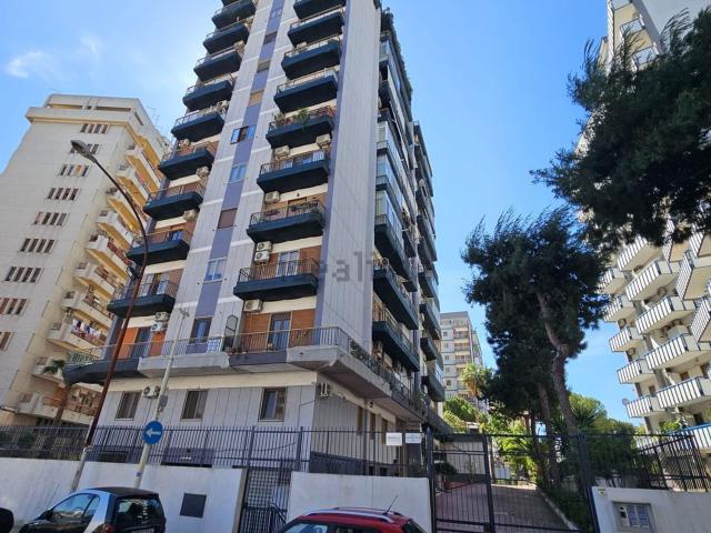 Appartamento in vendita di 85 m² in Via Lucania, 90