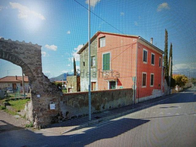 Appartamento in vendita di 85 m² in Via Macchione Lancusi, 23