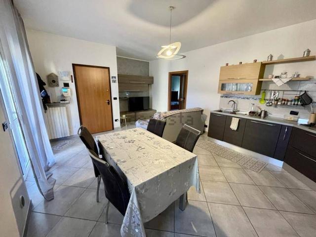 Appartamento in vendita di 85 m² in Via Martiri della Divisione Acqui, 12