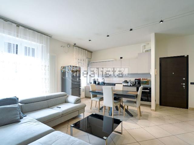 Appartamento in vendita di 85 m² in Via Marmolada